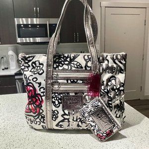 Coach, Poppy White Multi Floral, Graffiti Tote (Wristlet Included)